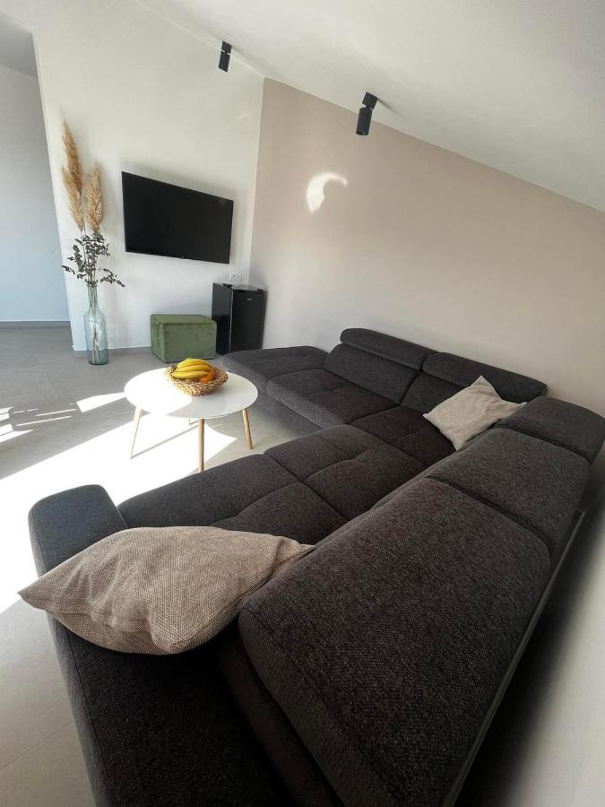 Memori Bed&Breakfast 라브 외부 사진